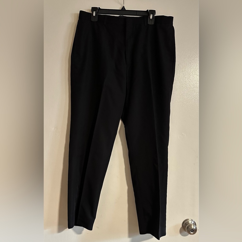 Bundle 2 items for $20! Haggar Men's Black Pants 36 x 30